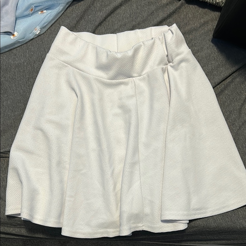 Elegant White Women's Skirt
